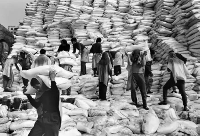 ‘太阳成集团tyc7111cc’餐厅服务员应该如何接待特殊客人(图3) 太阳成集团tyc7111cc